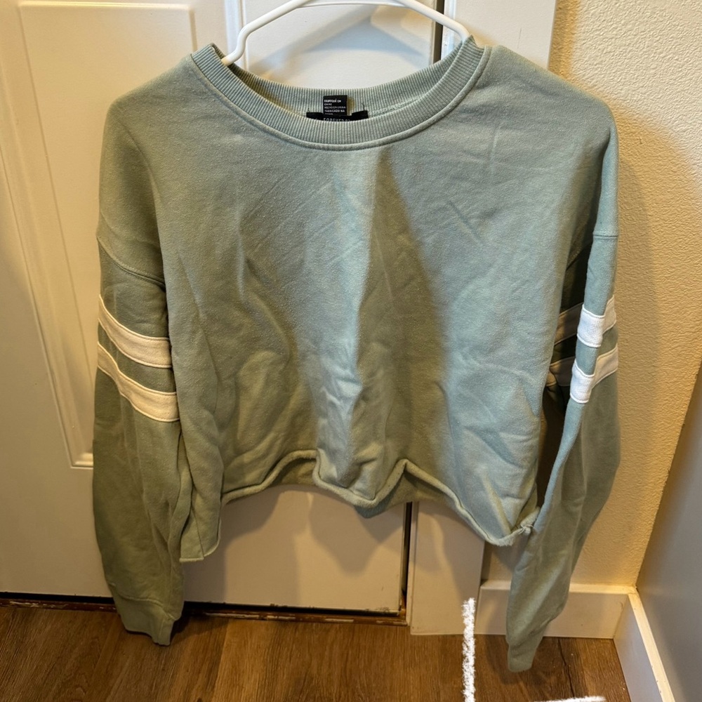 Old Navy Green Cropped Sweater